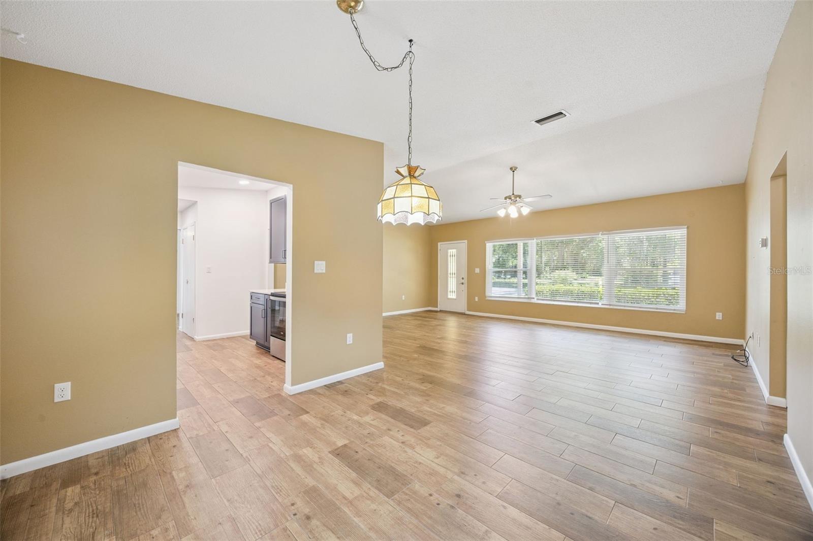 80 Whitcomb Ave Property Photo 8