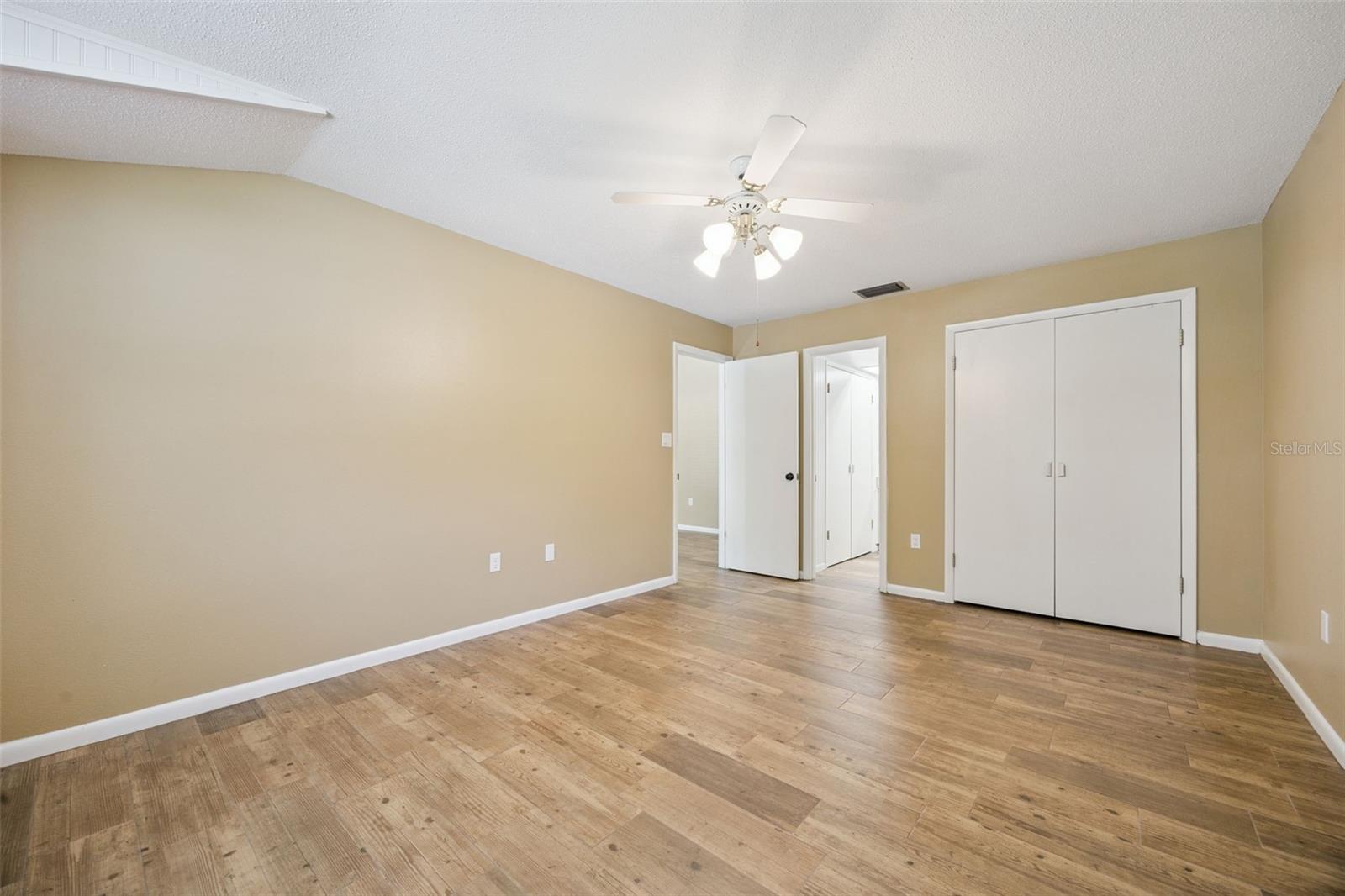 80 Whitcomb Ave Property Photo 9