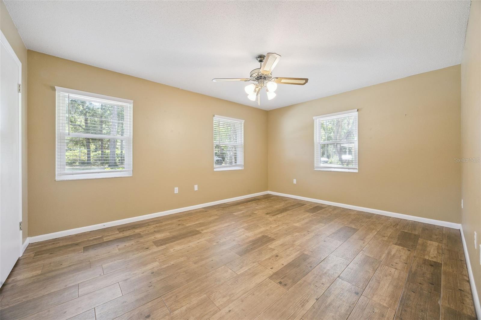 80 Whitcomb Ave Property Photo 14
