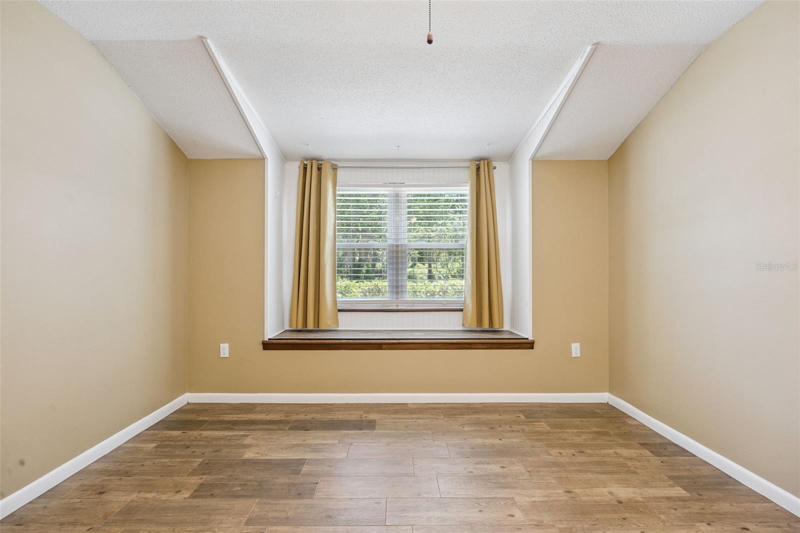 80 Whitcomb Ave Property Photo 33