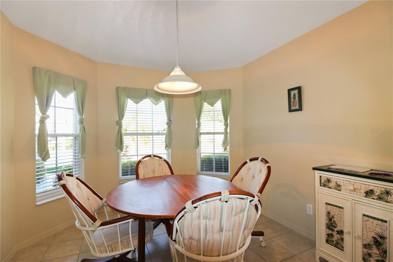 20846 Queen Alexandra Dr Property Photo 10
