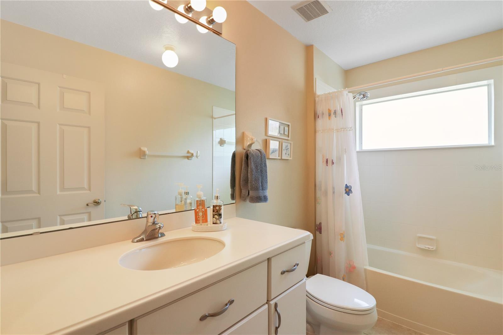 20846 Queen Alexandra Dr Property Photo 17