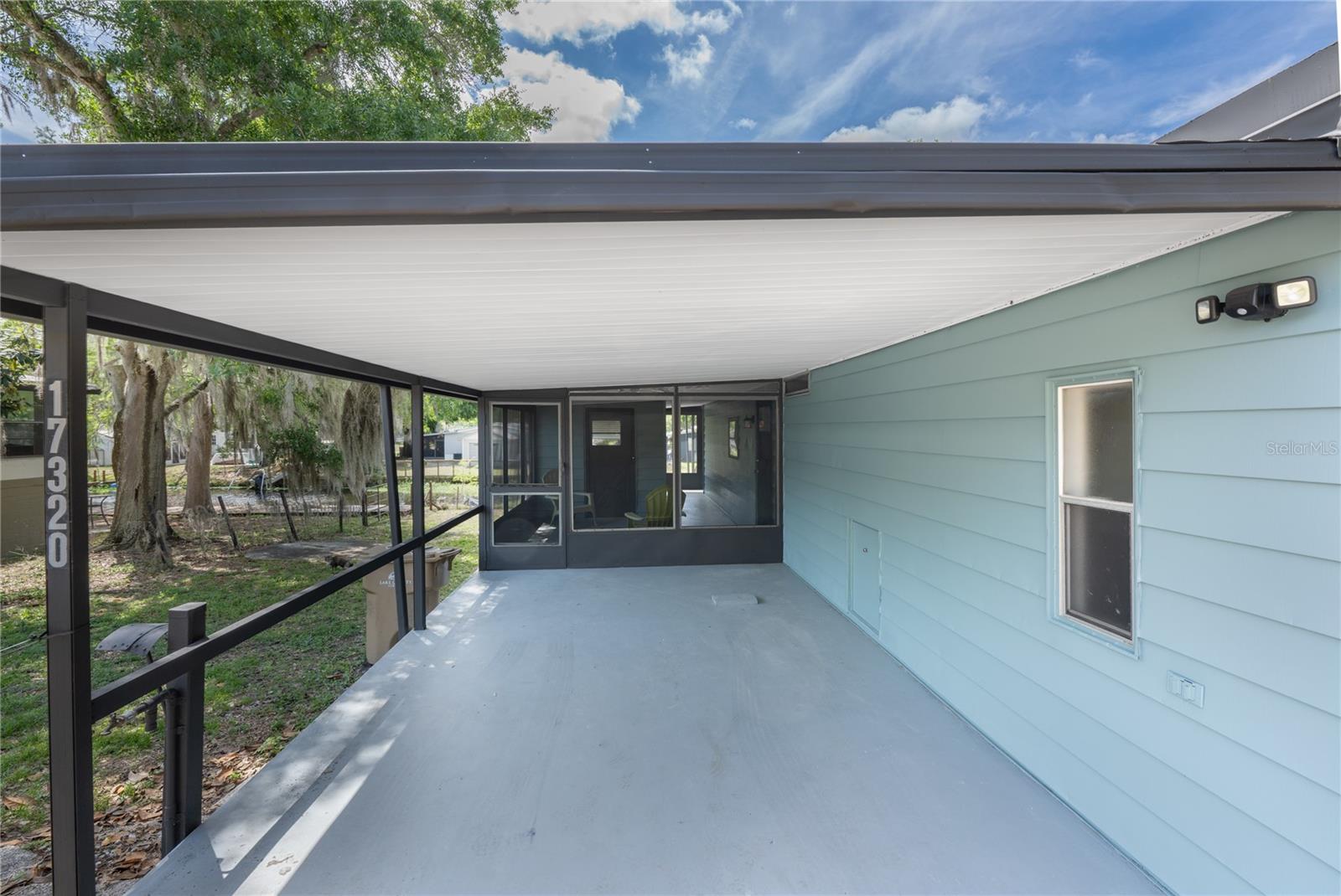 17320 Palm Dr Property Photo 3