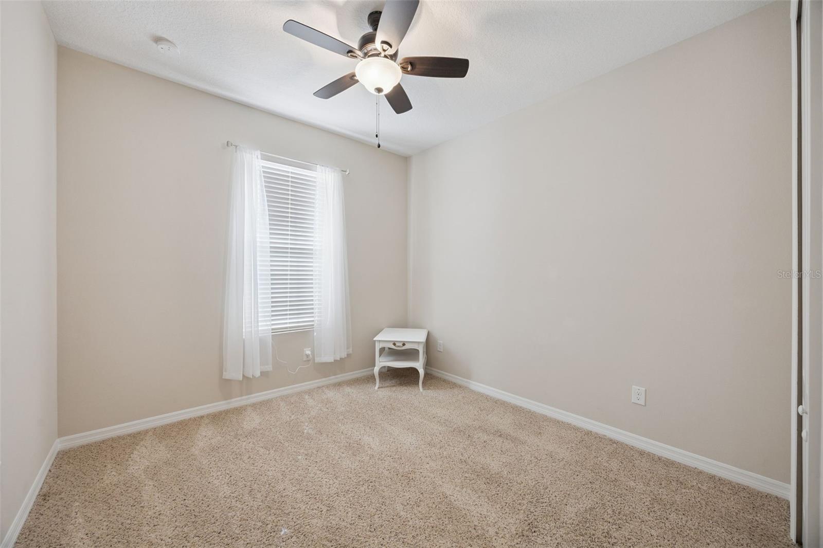 588 Autumn Ash Dr Property Photo 22