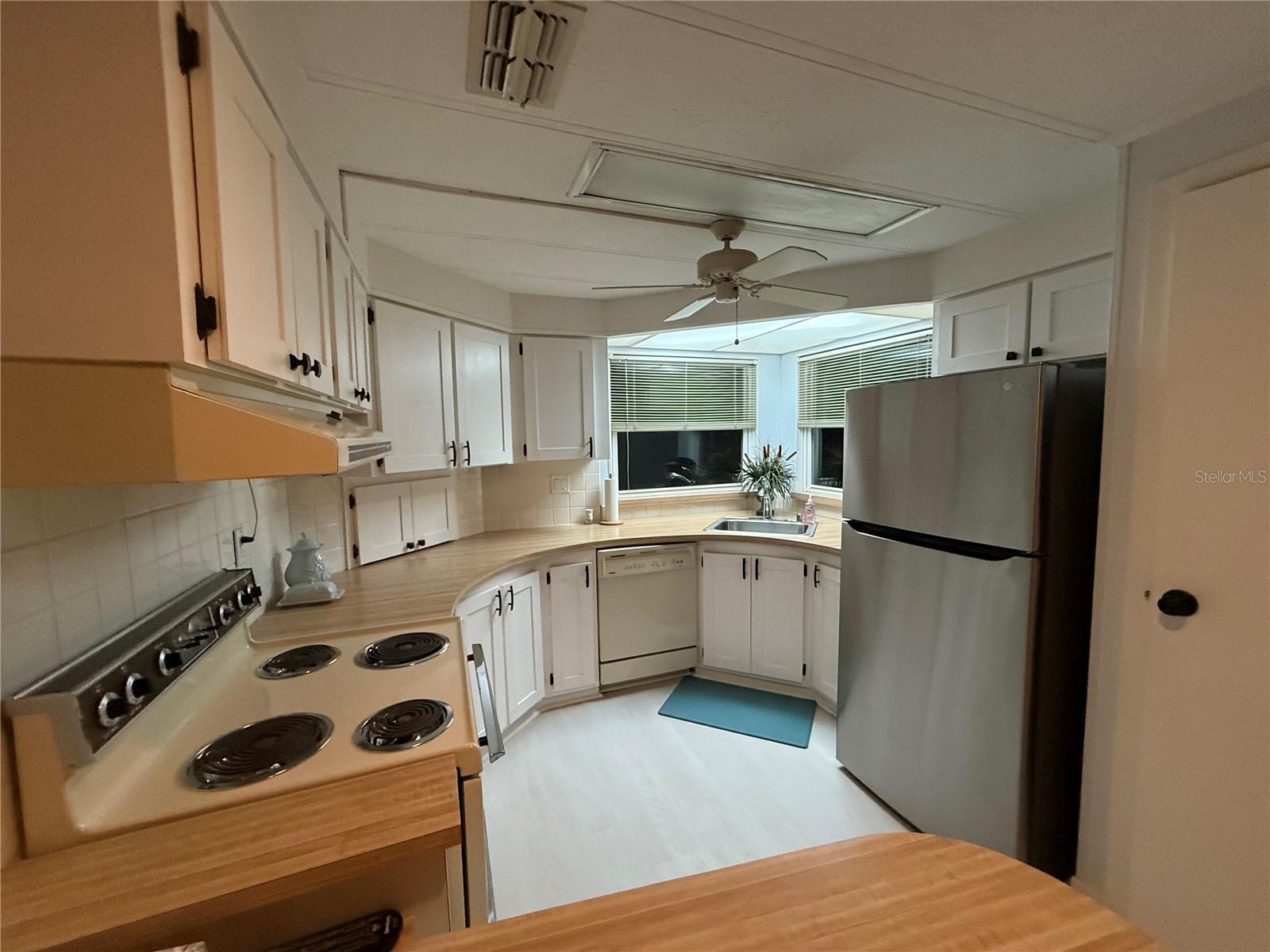 11 N Bobwhite Rd Property Photo 5