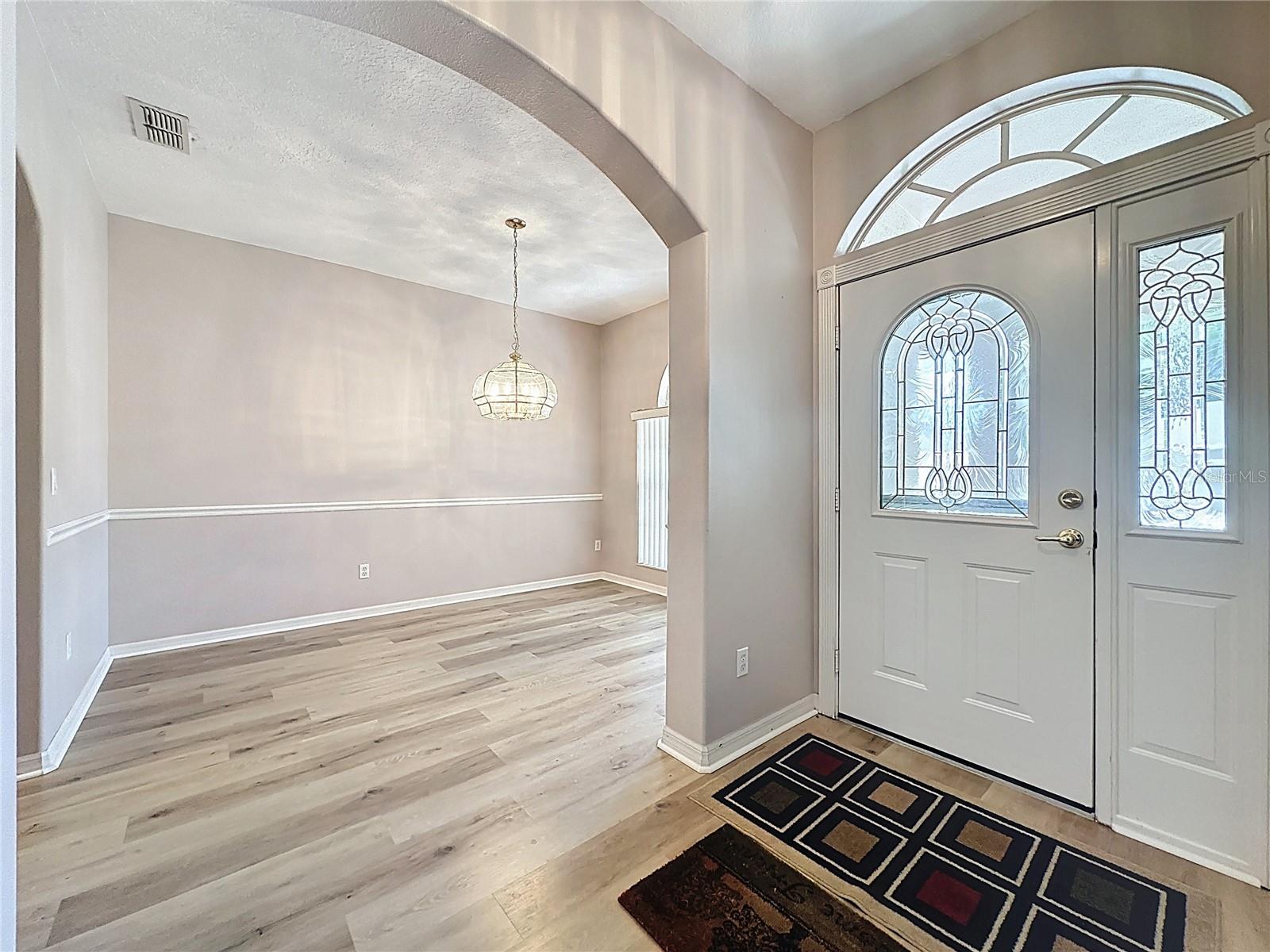 2308 Twickingham Ct Property Photo 5