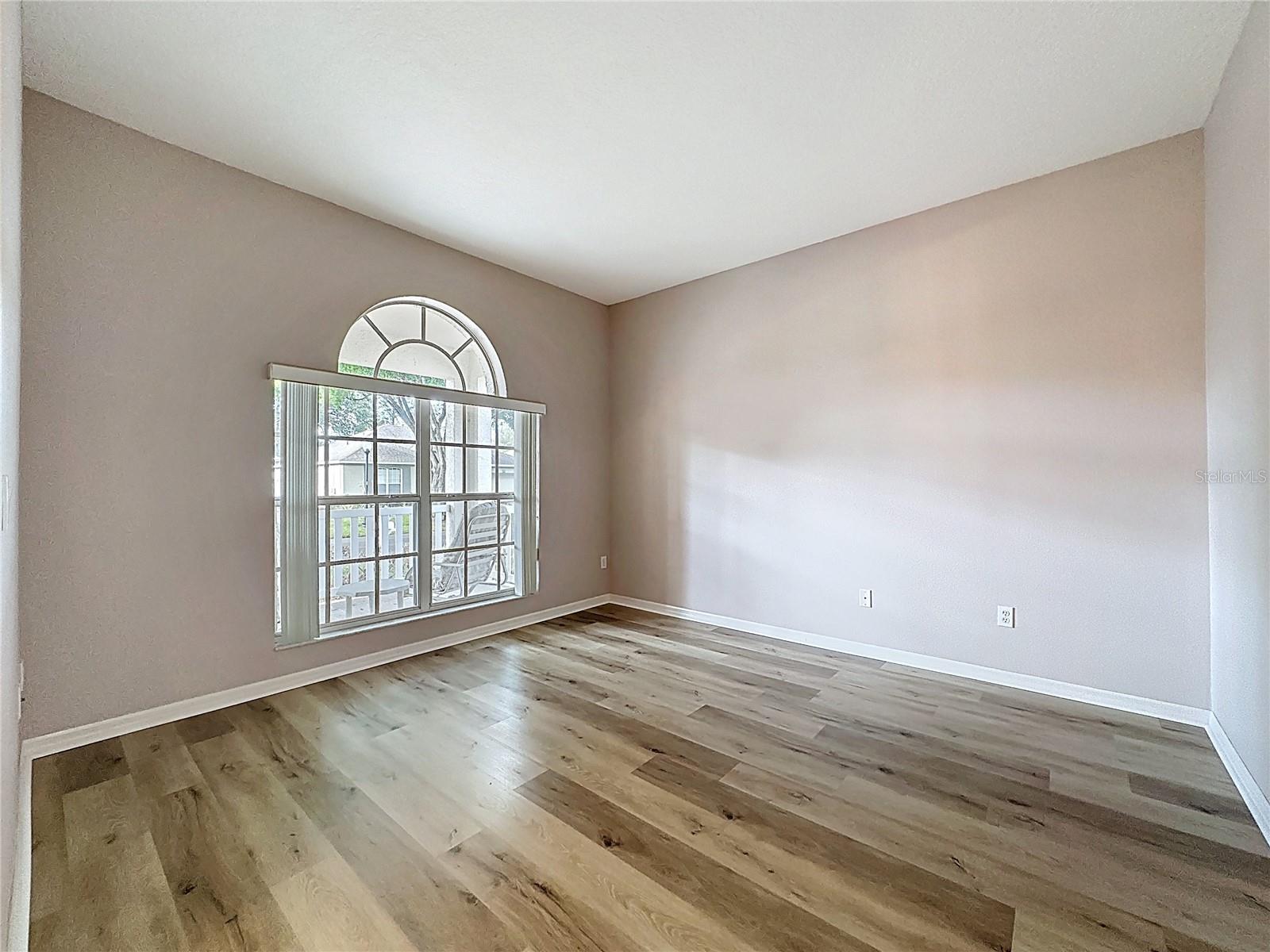 2308 Twickingham Ct Property Photo 12