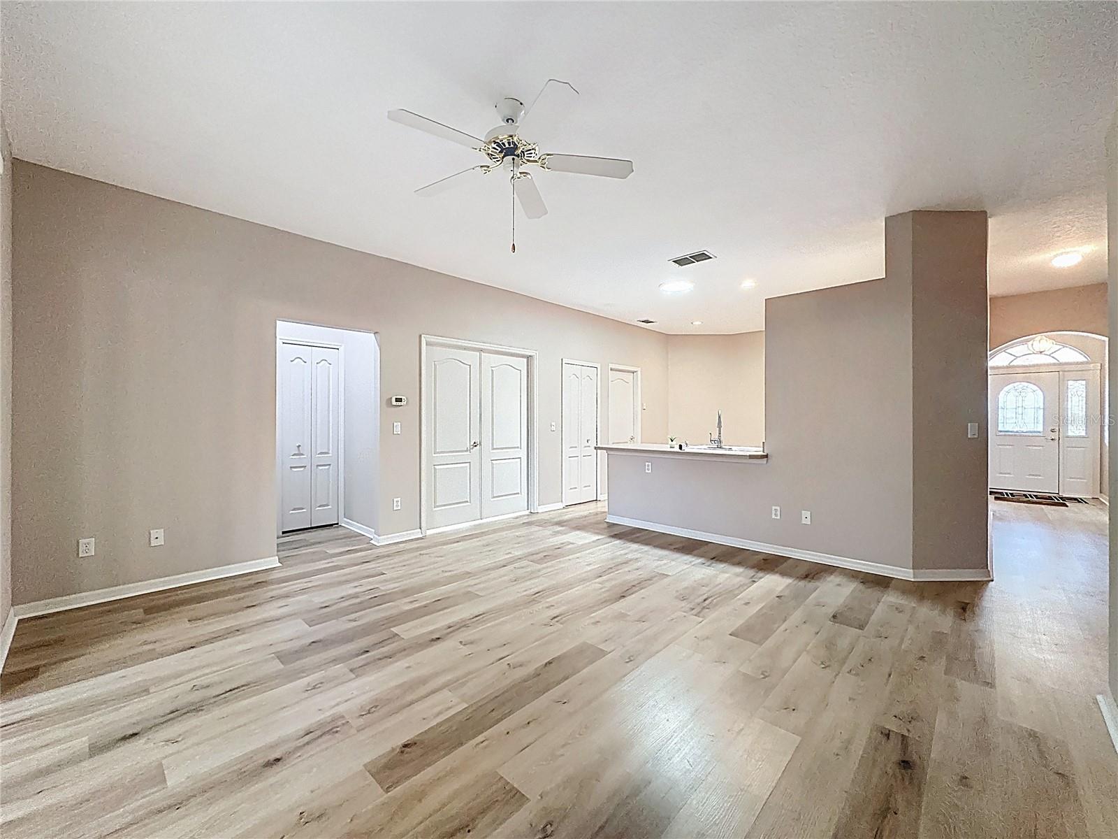 2308 Twickingham Ct Property Photo 14