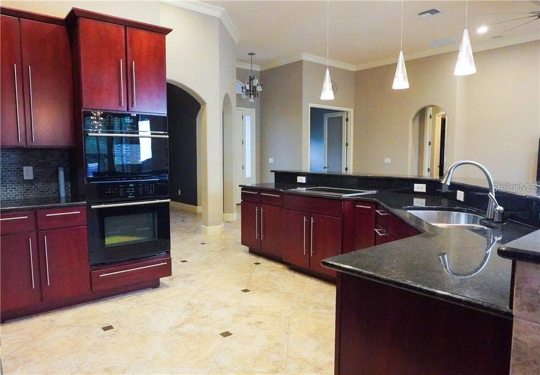10232 Yonaomi Cir Property Photo 7