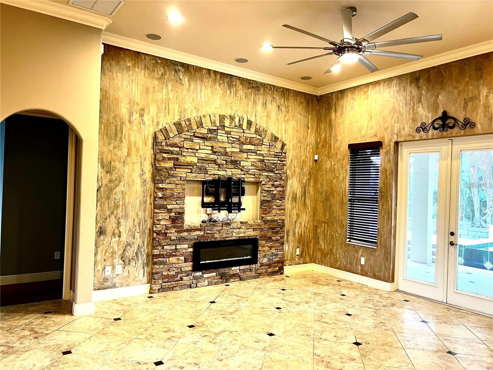 10232 Yonaomi Cir Property Photo 10