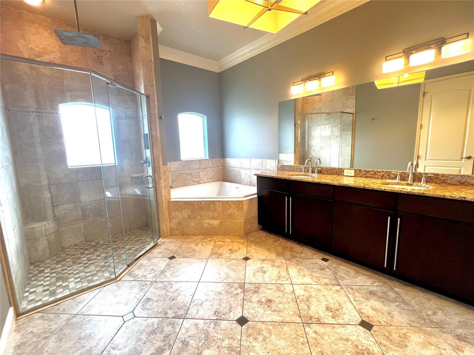 10232 Yonaomi Cir Property Photo 17