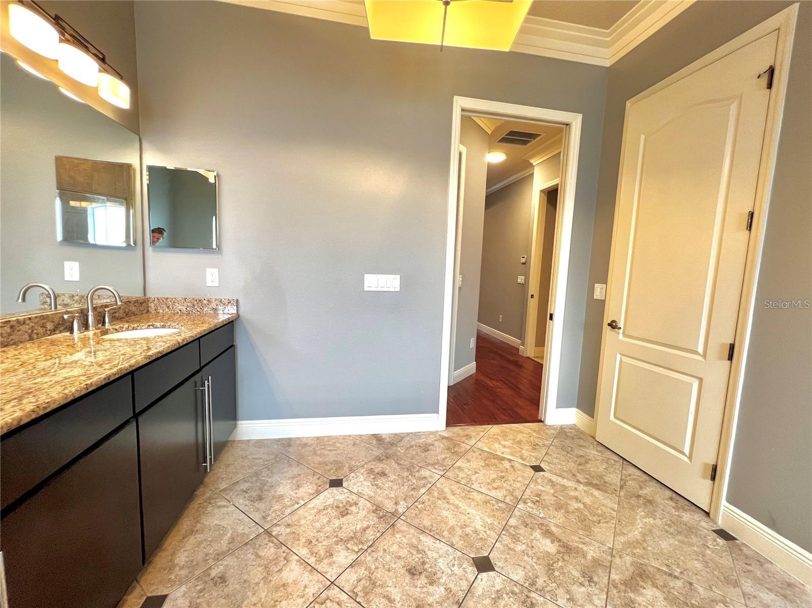 10232 Yonaomi Cir Property Photo 18