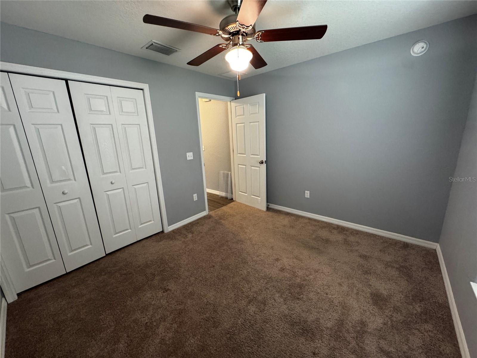 13705 Se 54th Ct Property Photo 3