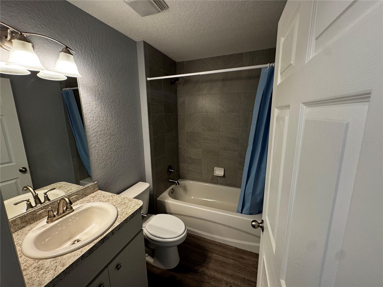 13705 Se 54th Ct Property Photo 9