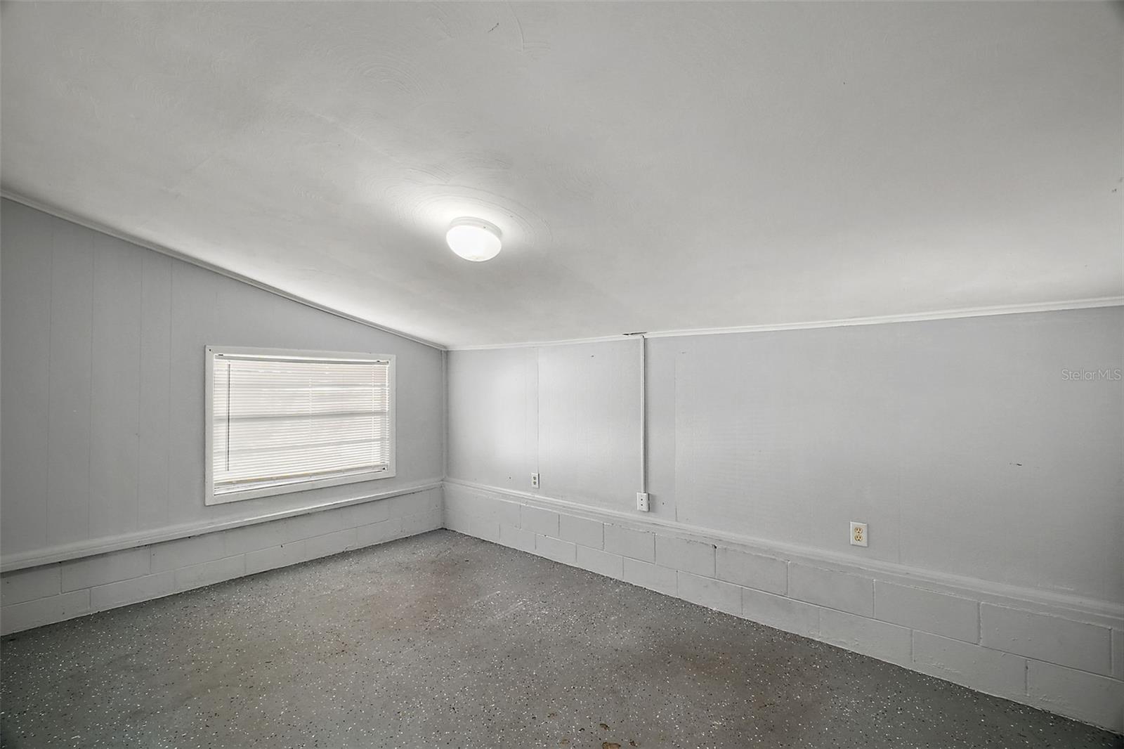 105 W Stevens Ave Property Photo 30