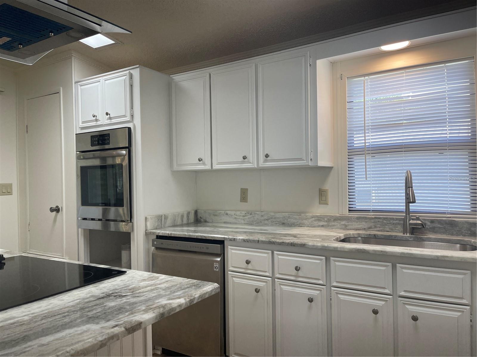 603 Robin Lane Property Photo 14