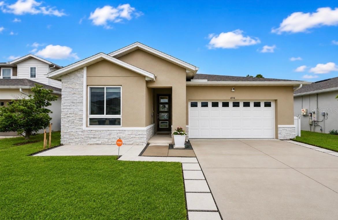4334 Southern Vista Loop Property Photo 1