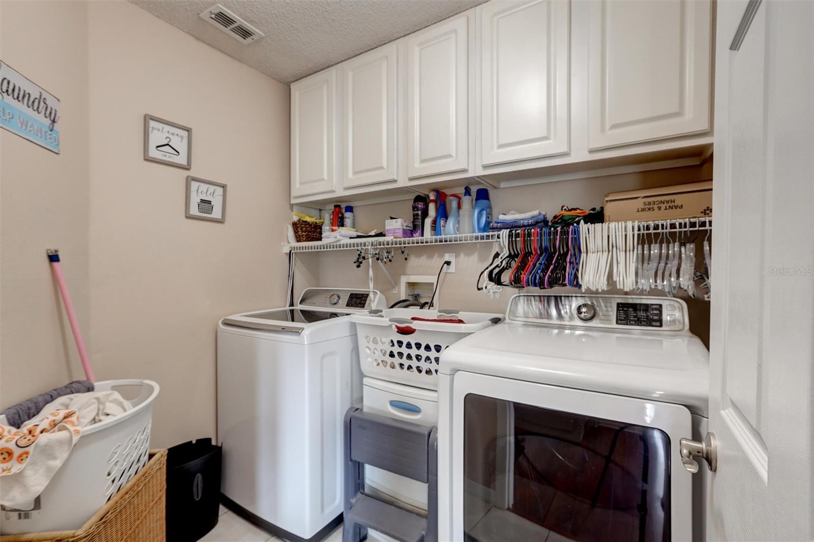 1776 Bobtail Dr Property Photo 32