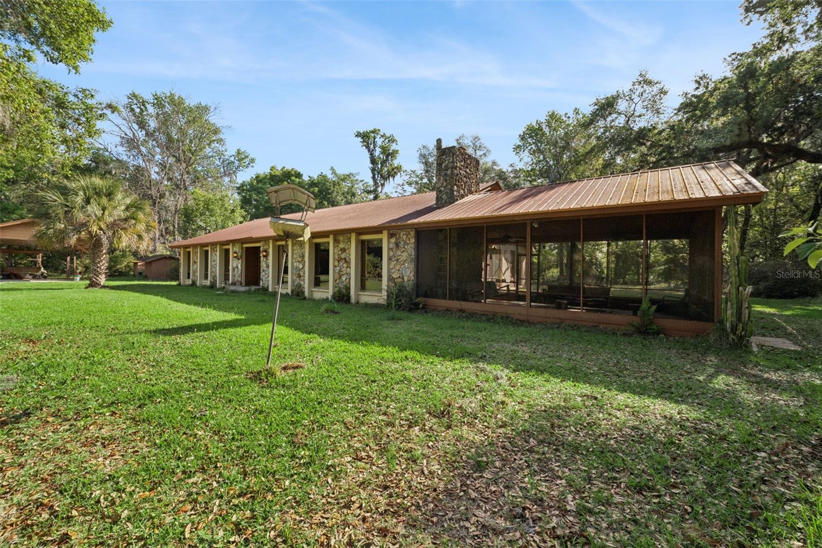 2260 Panorama Dr Property Photo 8
