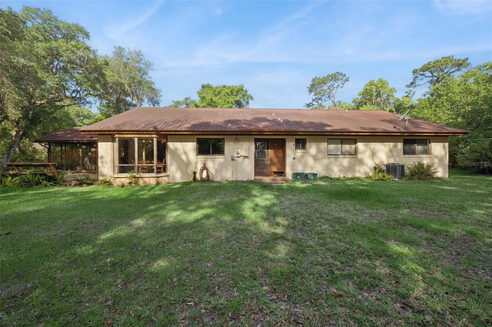 2260 Panorama Dr Property Photo 37