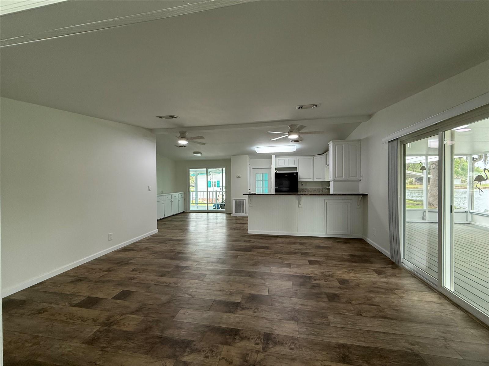 8 Robin Rd Property Photo 13