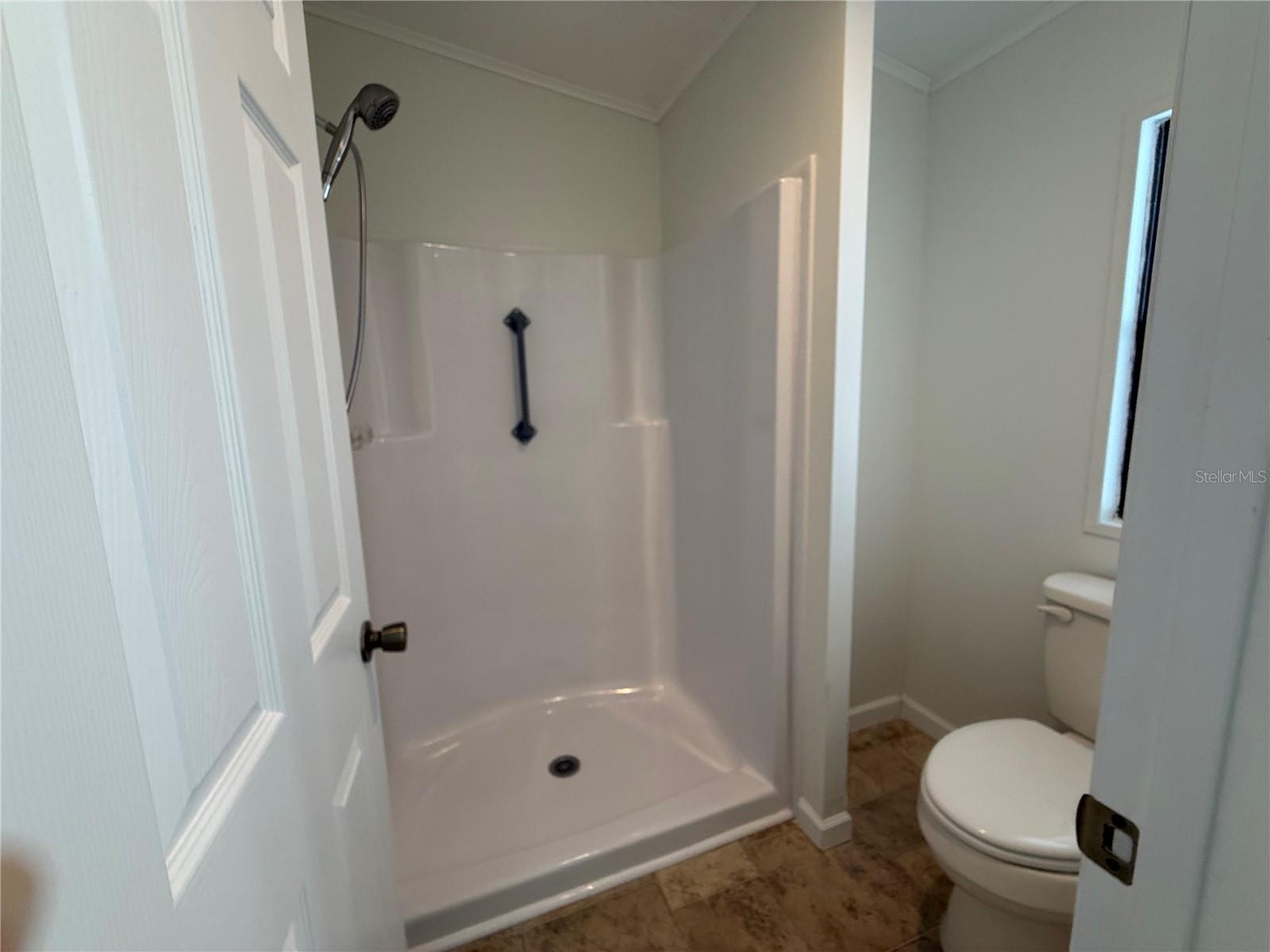 8 Robin Rd Property Photo 25