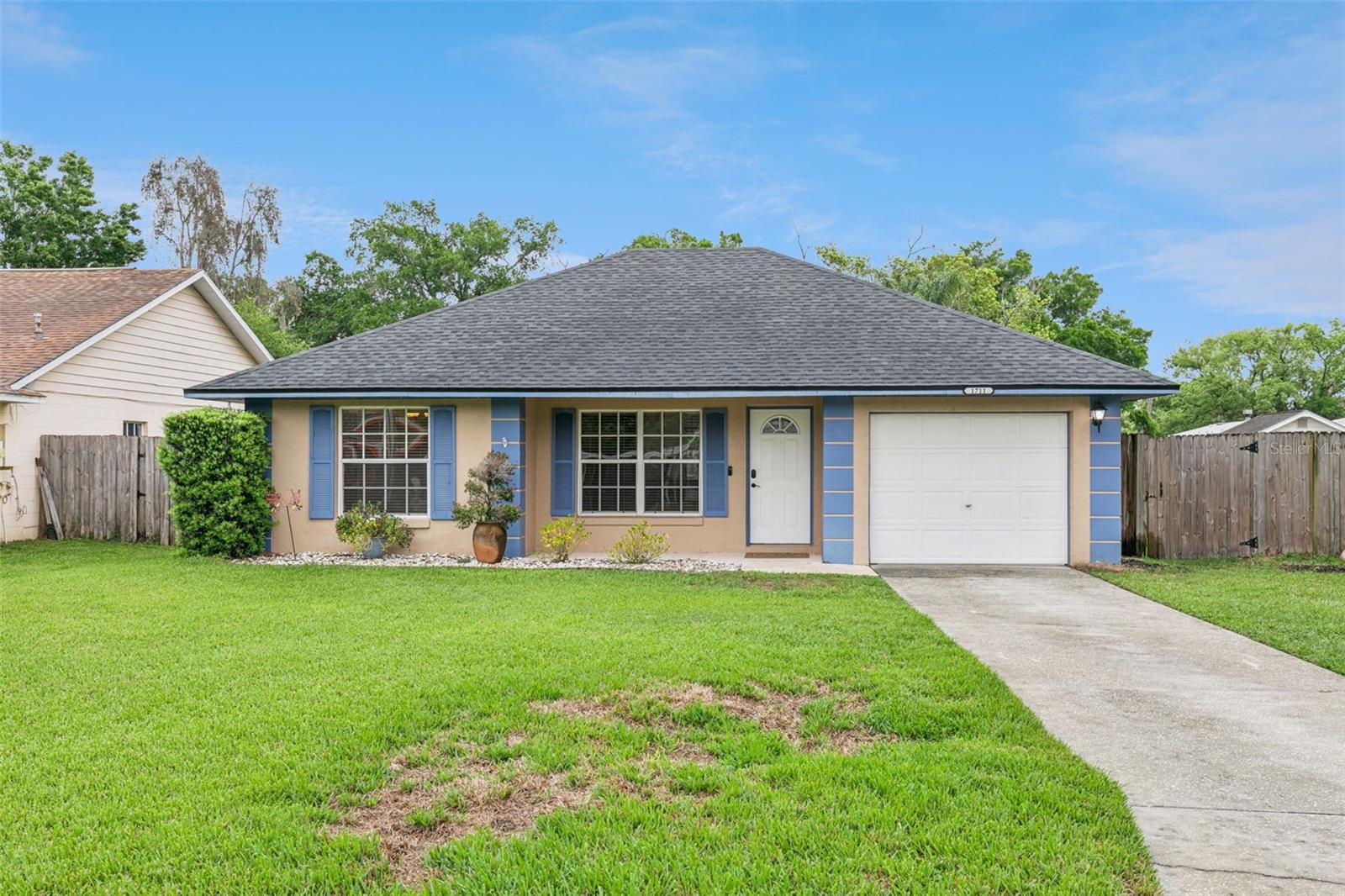 1711 CHARLESTON LN Property Photo 1