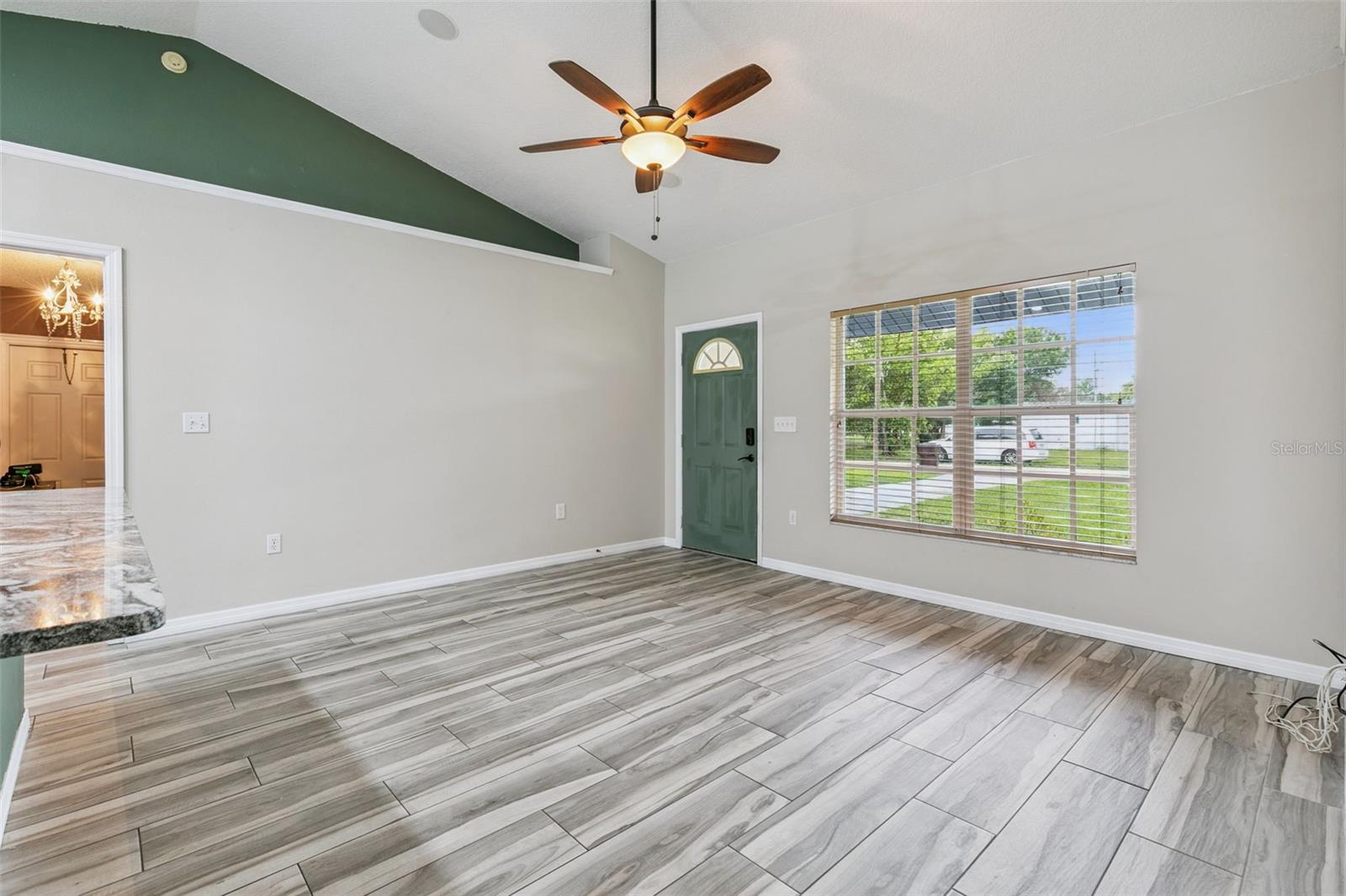 1711 Charleston Ln Property Photo 5