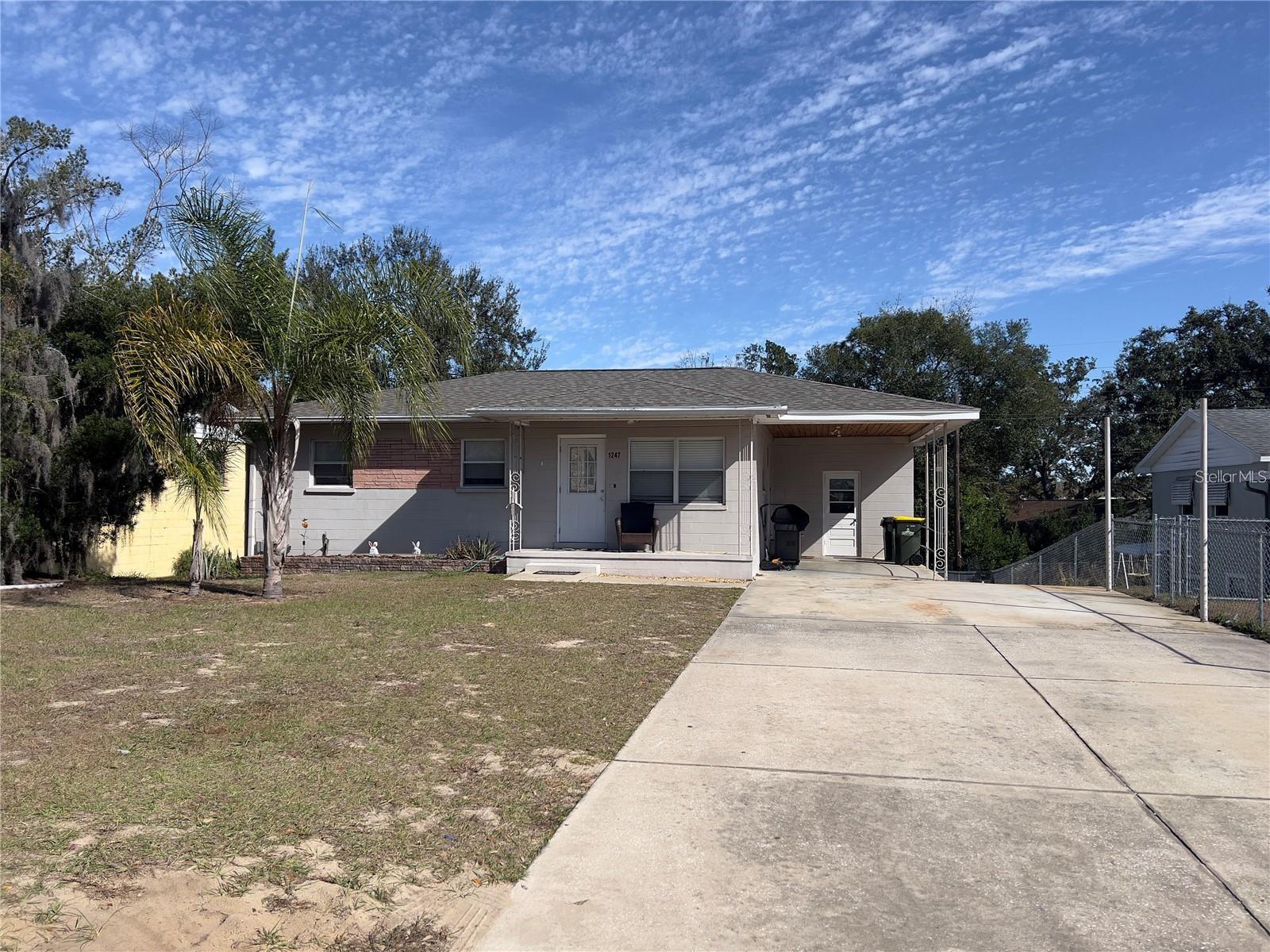 1247 LAKEVIEW DR Property Photo 1