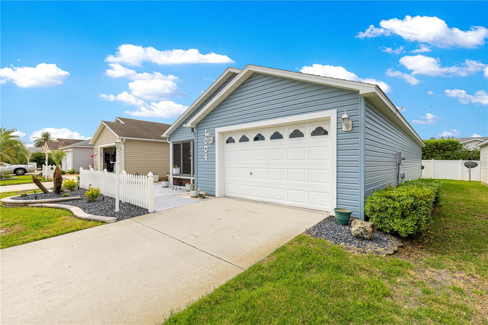 1004 Davit Pl Property Photo 2