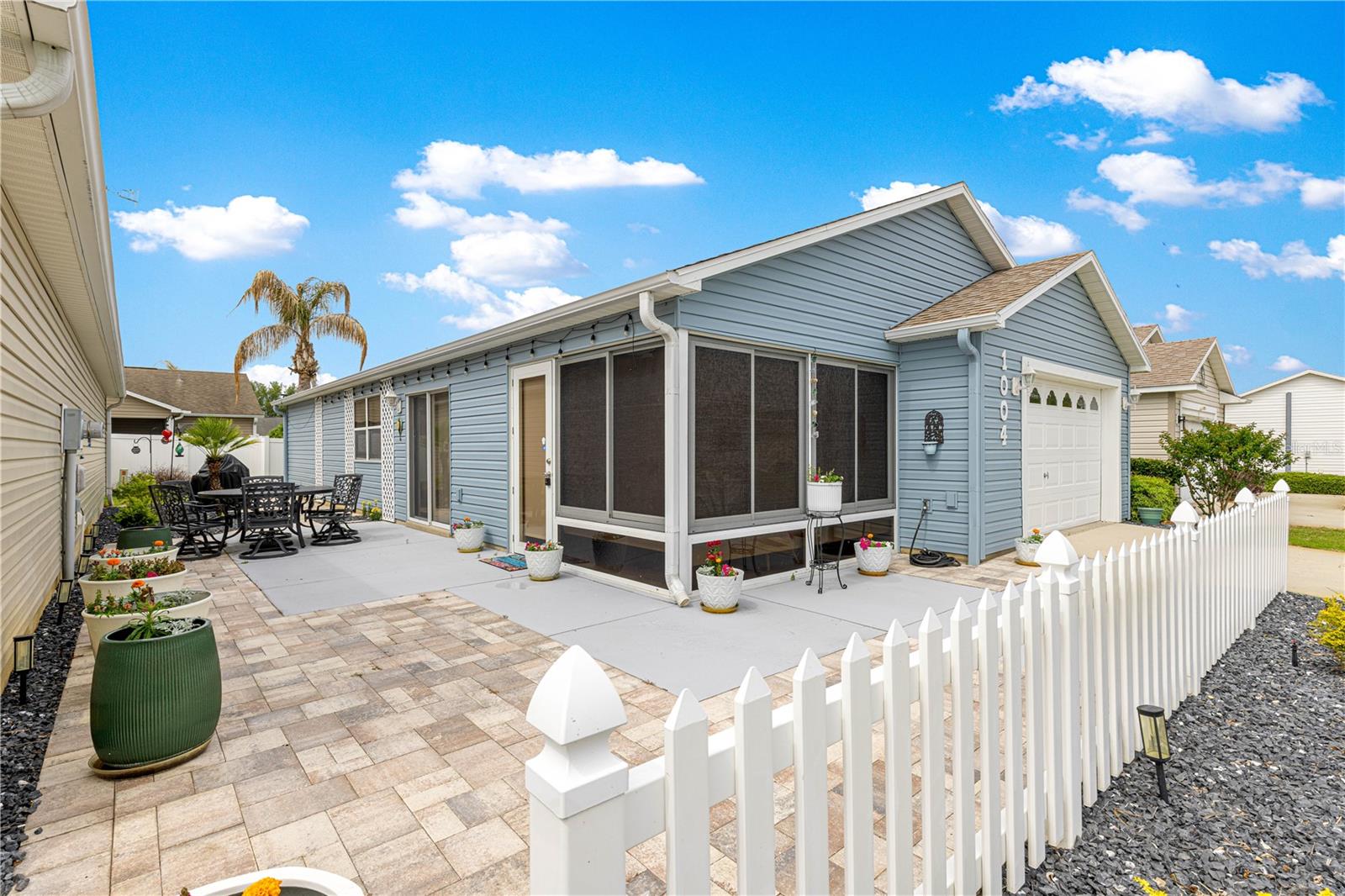 1004 Davit Pl Property Photo 4