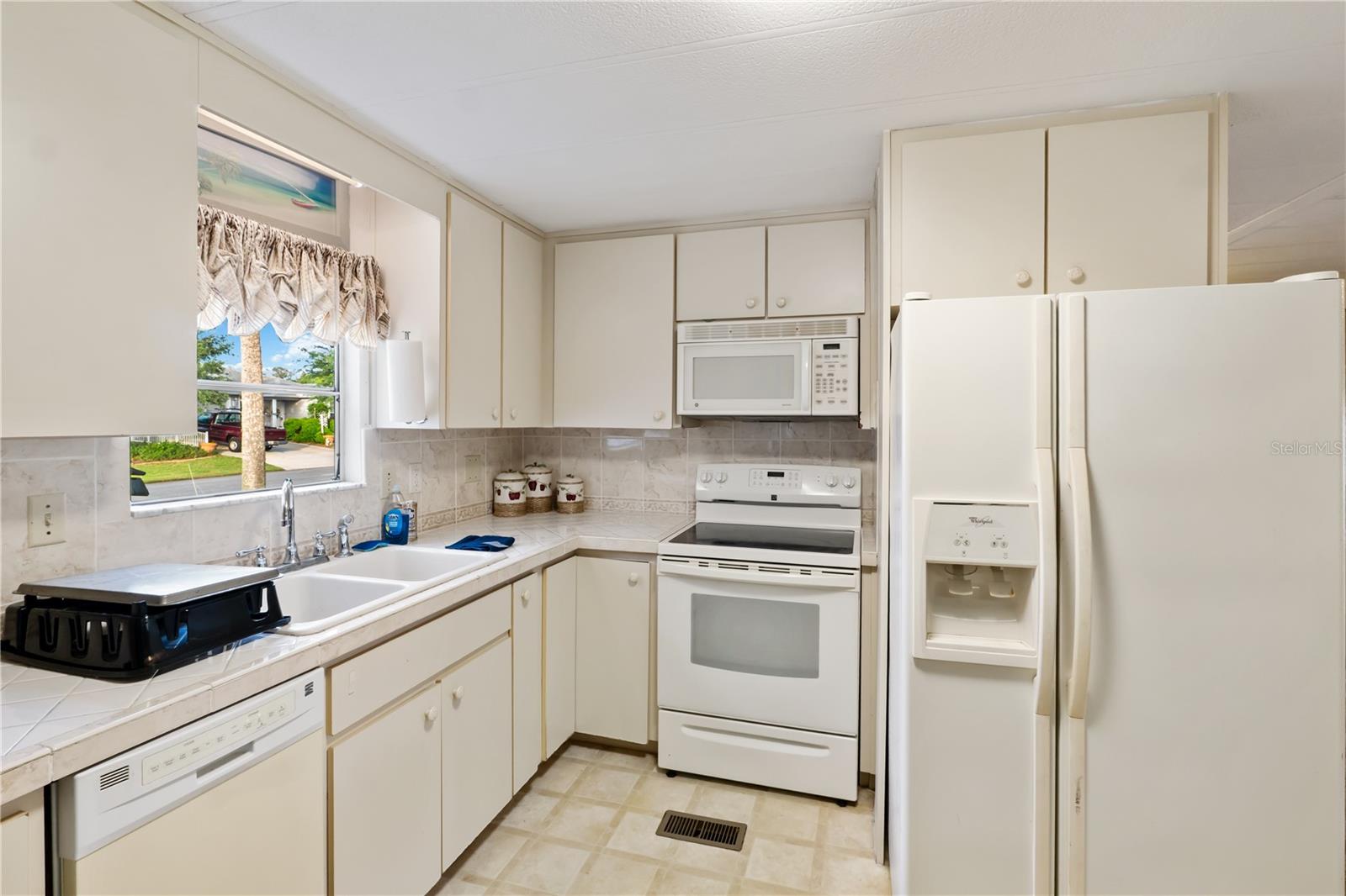 1306 Debra Dr Property Photo 6