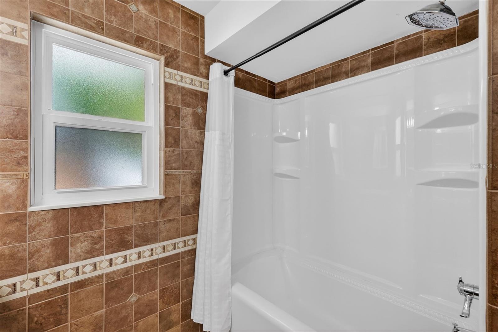 1735 Lakeshore Dr Property Photo 42