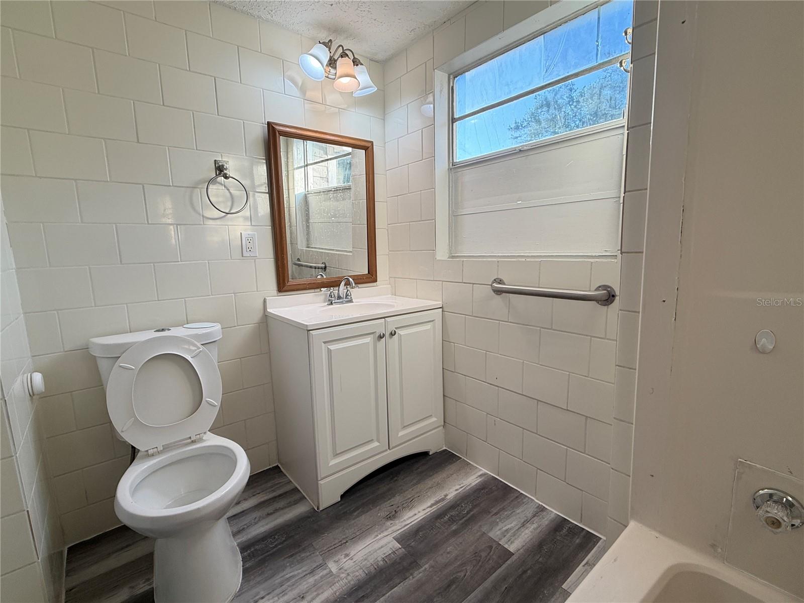 408 Longfellow Blvd Property Photo 12