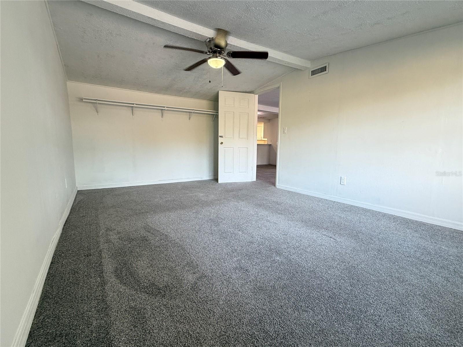 408 Longfellow Blvd Property Photo 18