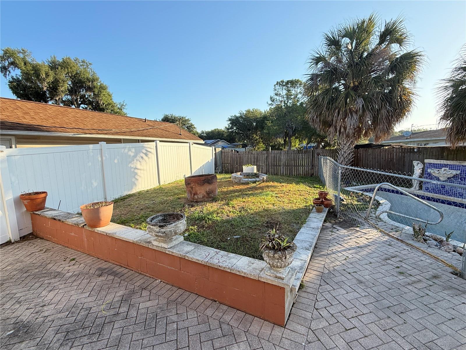 408 Longfellow Blvd Property Photo 24