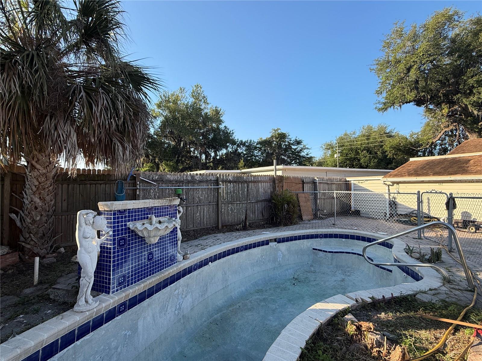 408 Longfellow Blvd Property Photo 26