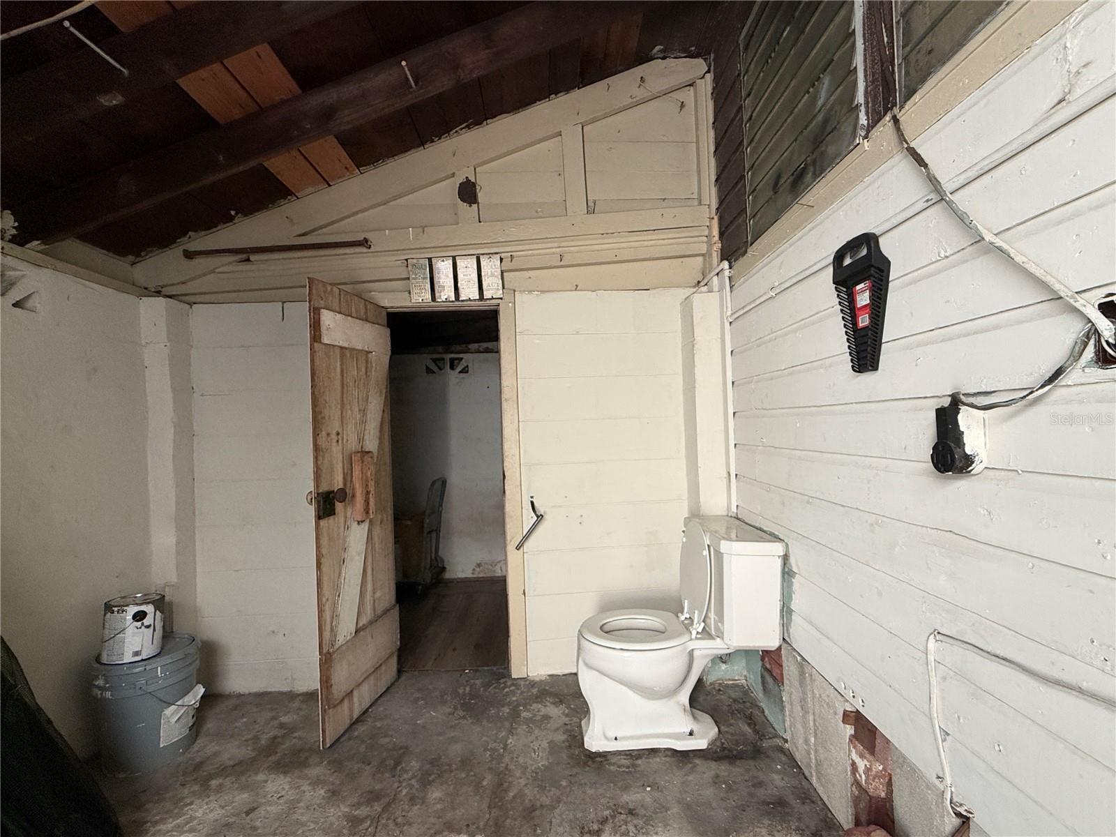 408 Longfellow Blvd Property Photo 27