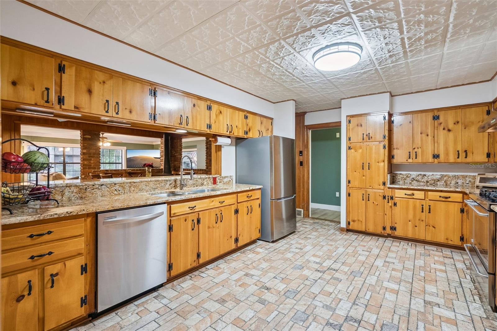 1000 Boylston St Property Photo 10