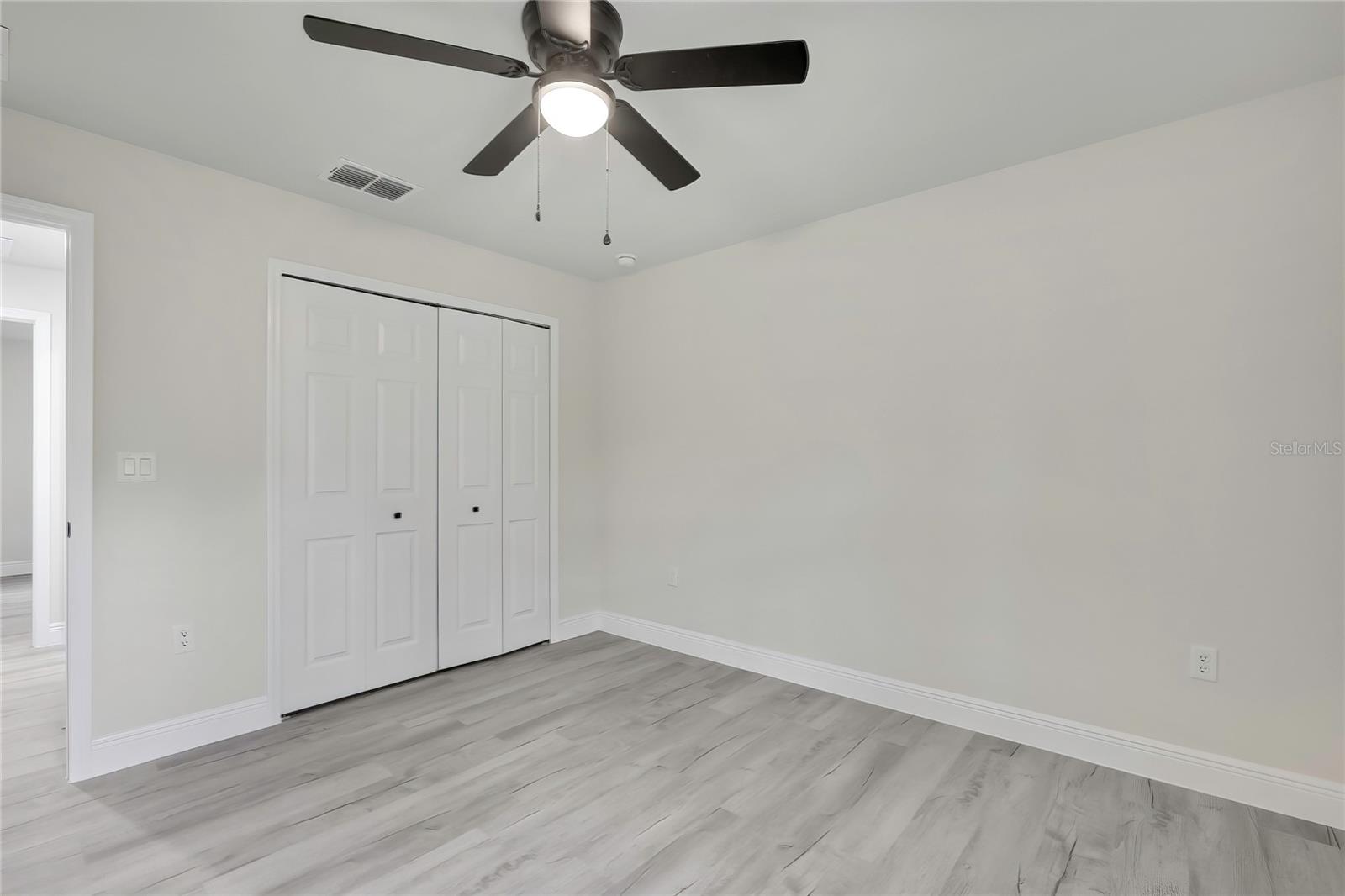 3261 W Viking Ln Property Photo 17