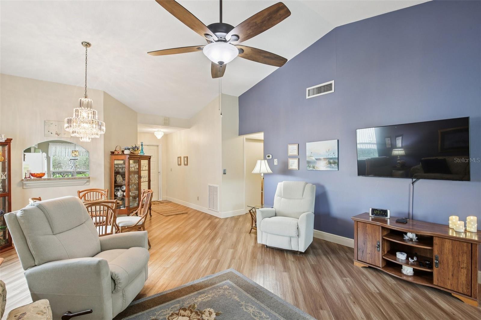 11622 Cocowood Dr Property Photo 6