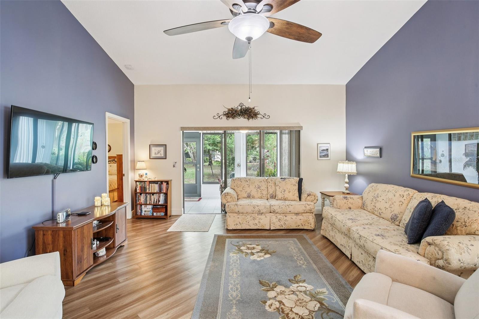 11622 Cocowood Dr Property Photo 8