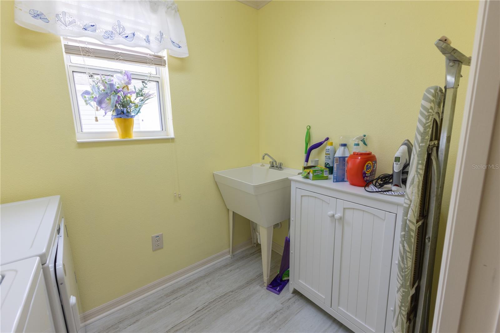 2306 Nackman Pl Property Photo 19