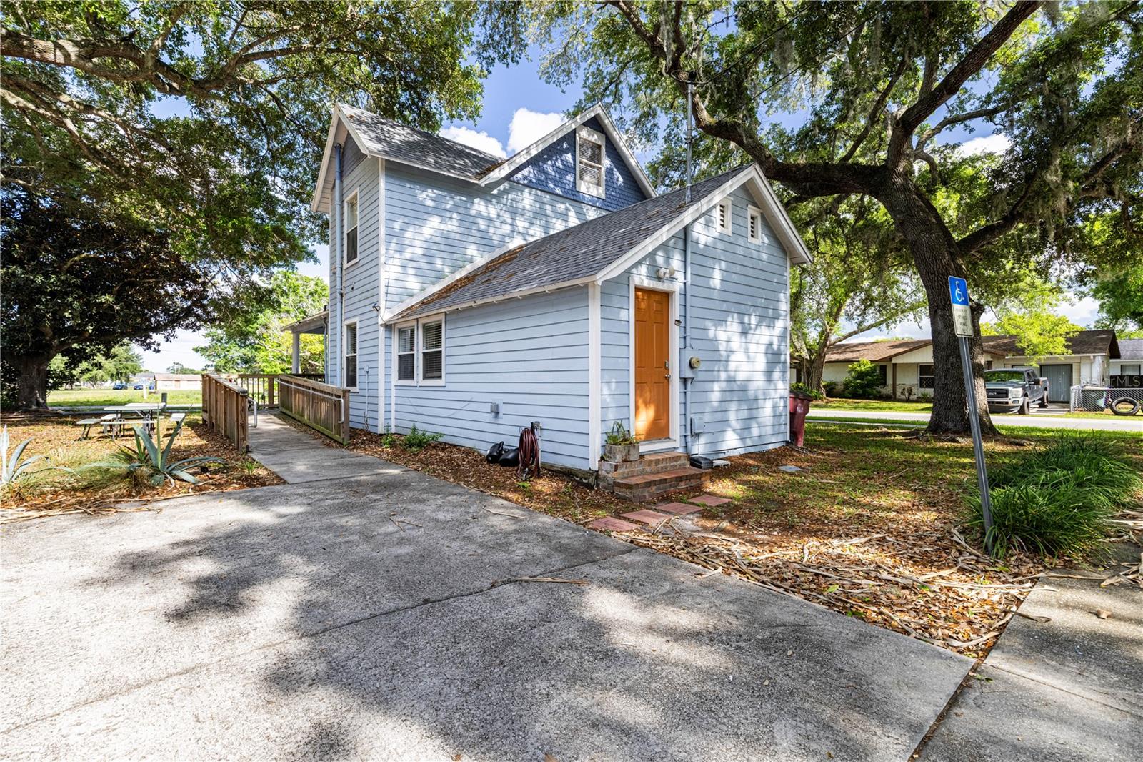 1320 Jersey Ave Property Photo 4