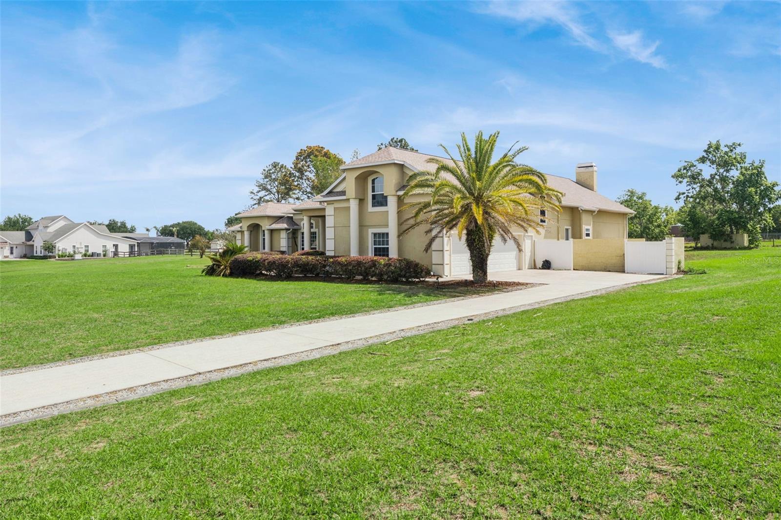 17540 Vista Belle Ct Property Photo 2