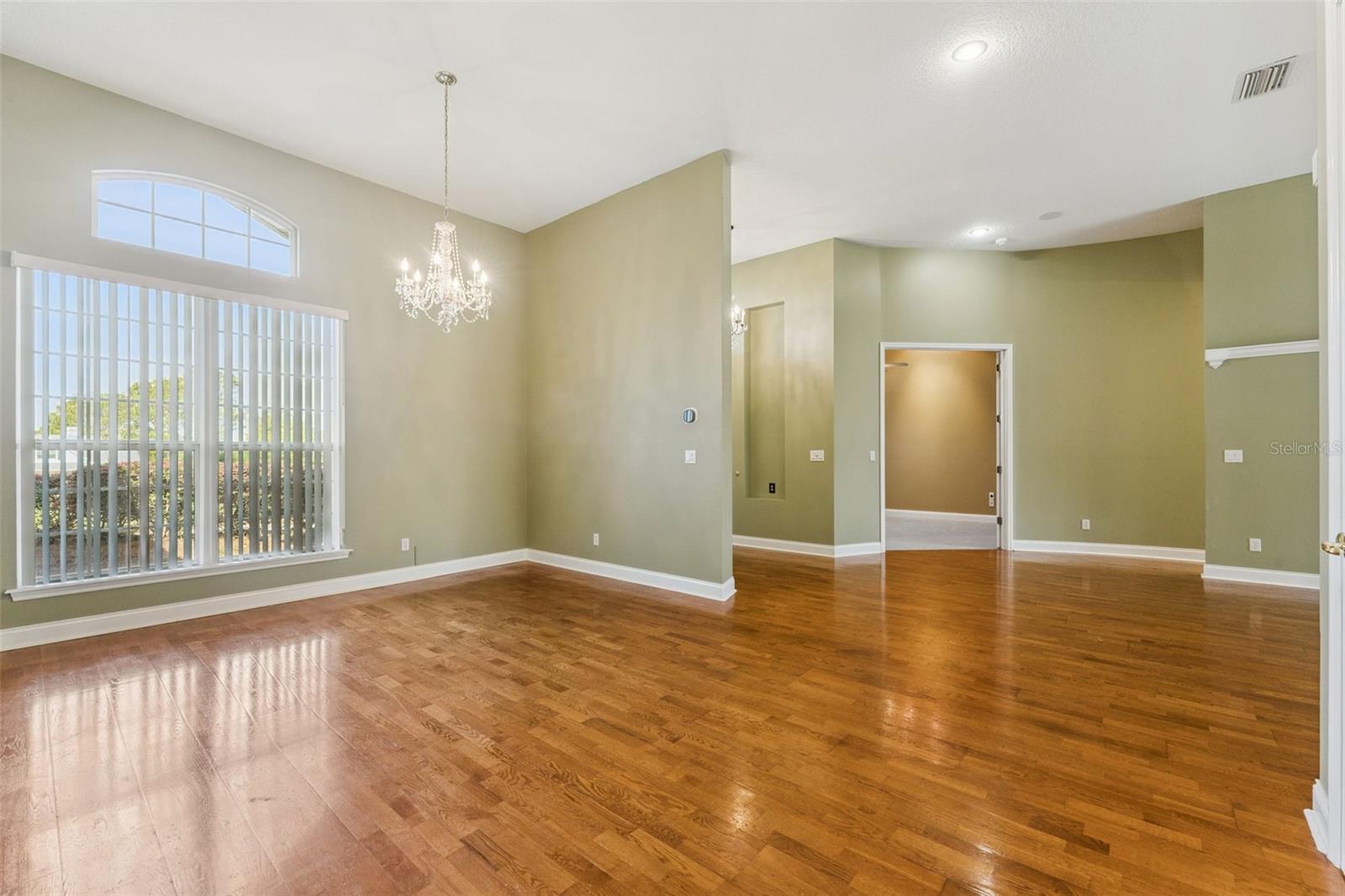 17540 Vista Belle Ct Property Photo 5