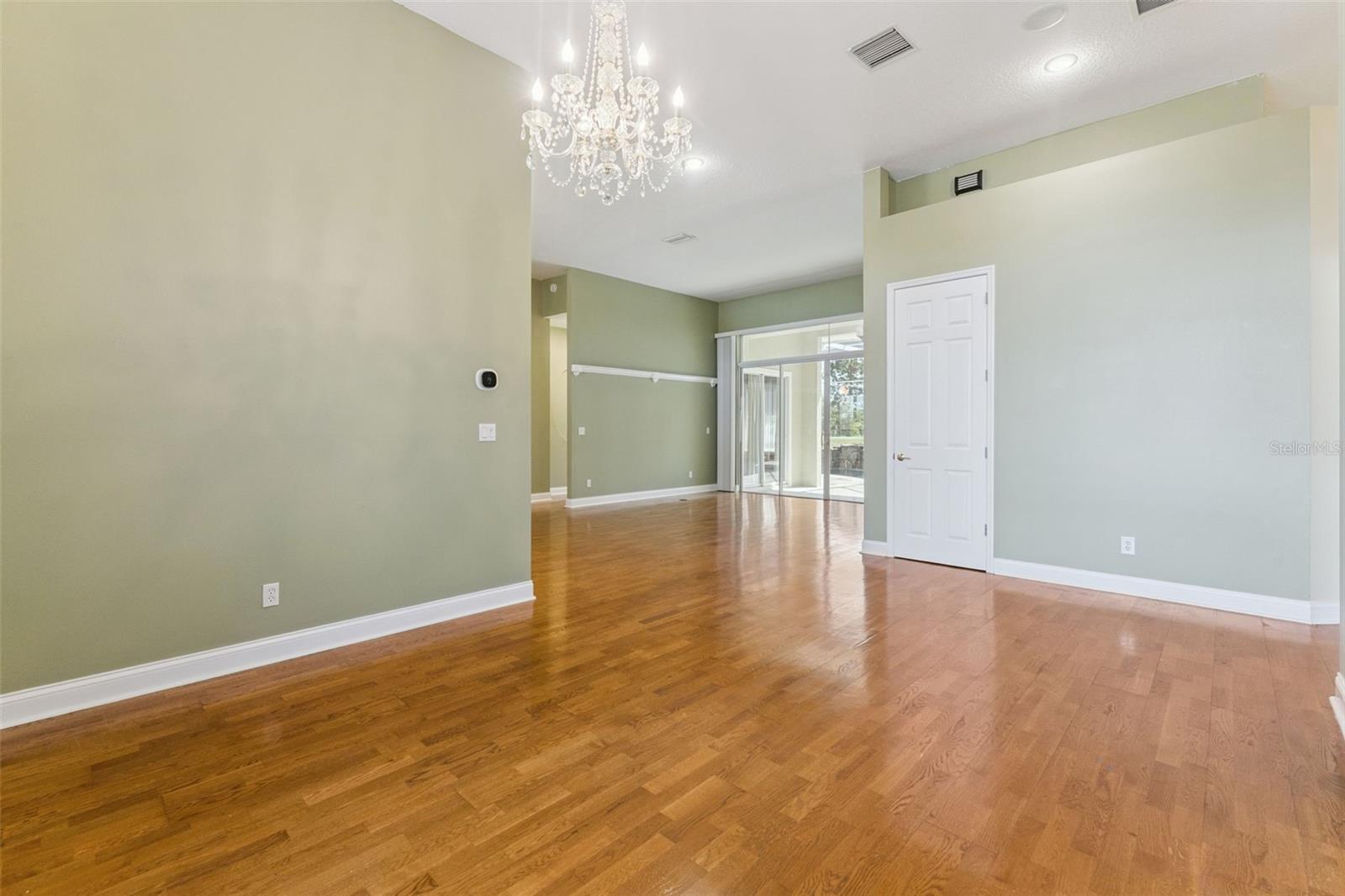 17540 Vista Belle Ct Property Photo 6