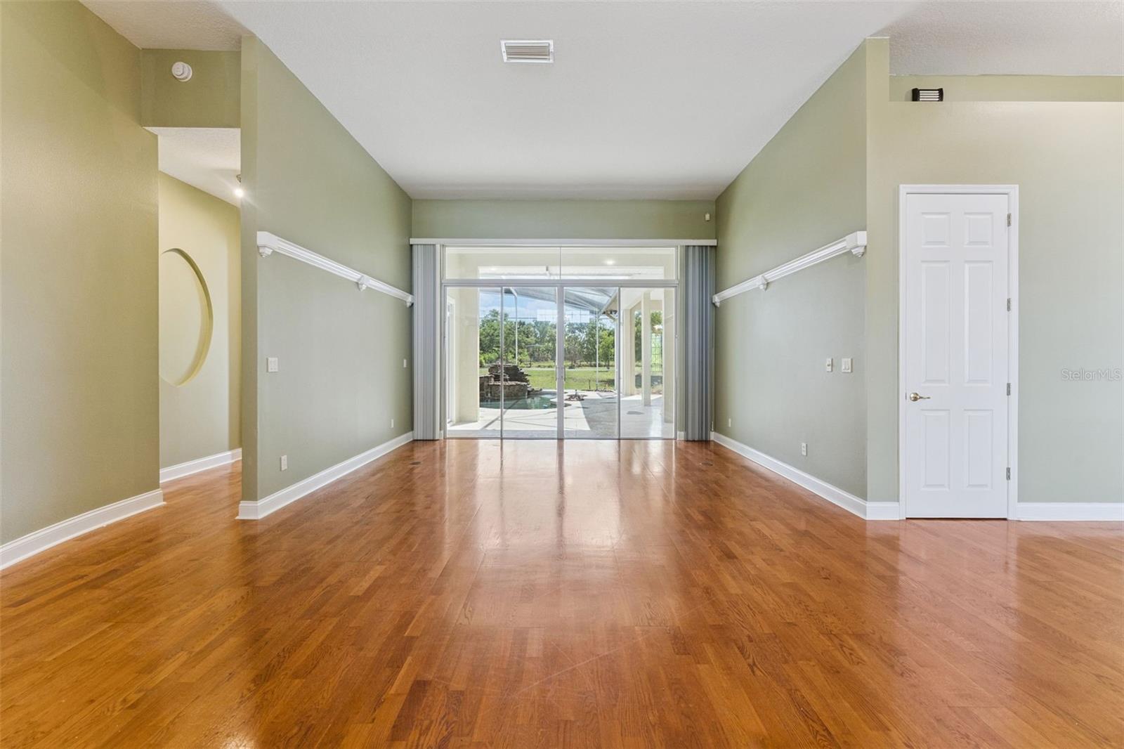 17540 Vista Belle Ct Property Photo 7
