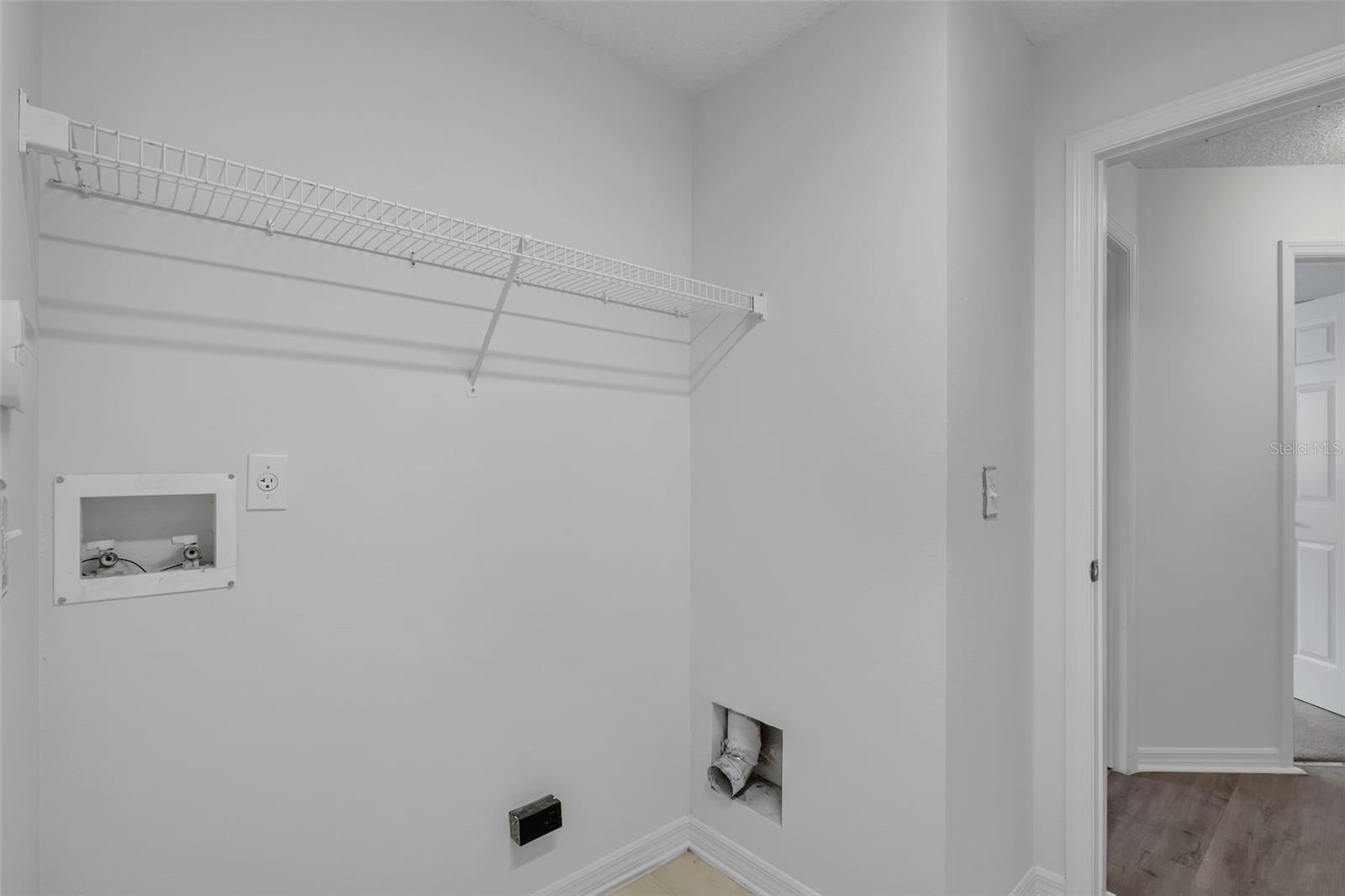 3871 Eversholt St Property Photo 16
