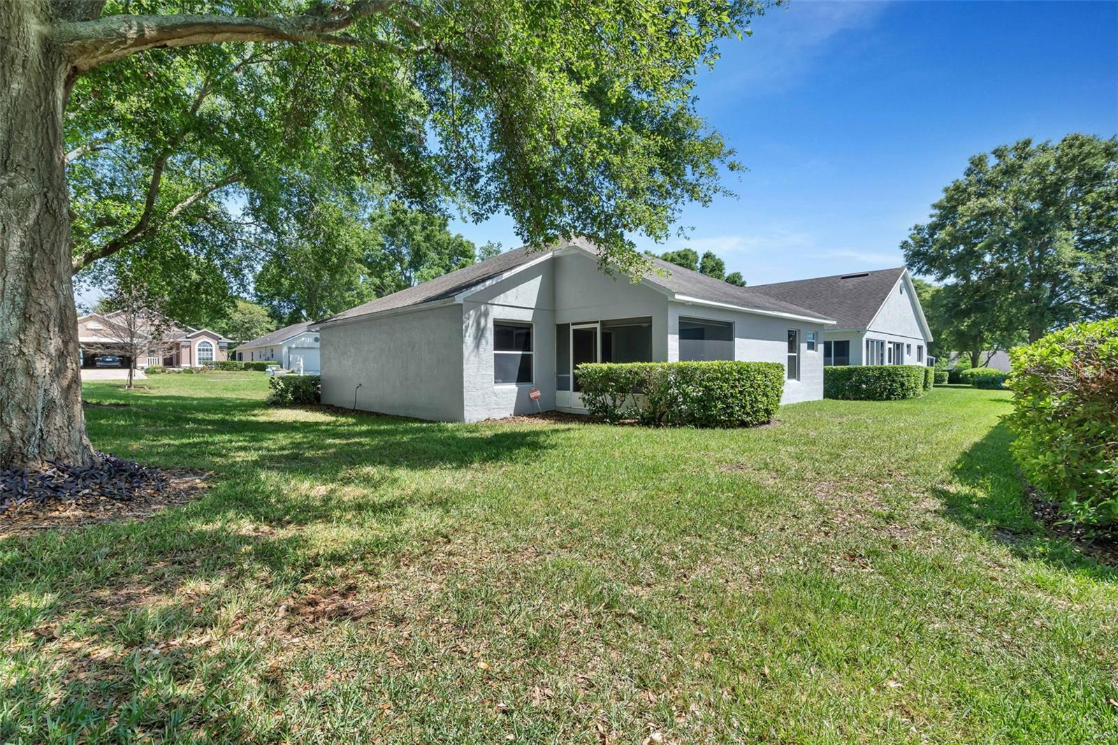 3871 Eversholt St Property Photo 20